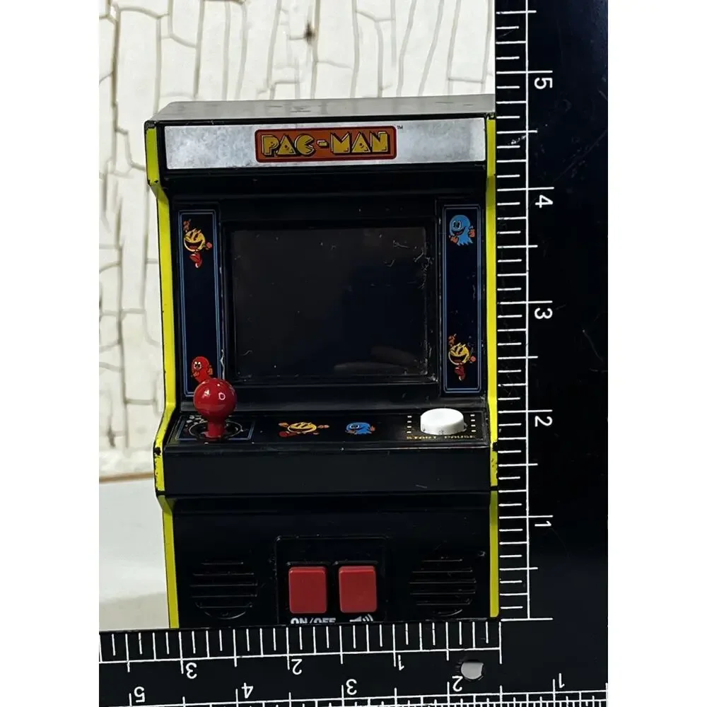 PAC MAN Mini Handheld Arcade Video Game Bandai NAMCO Entertainment 09545